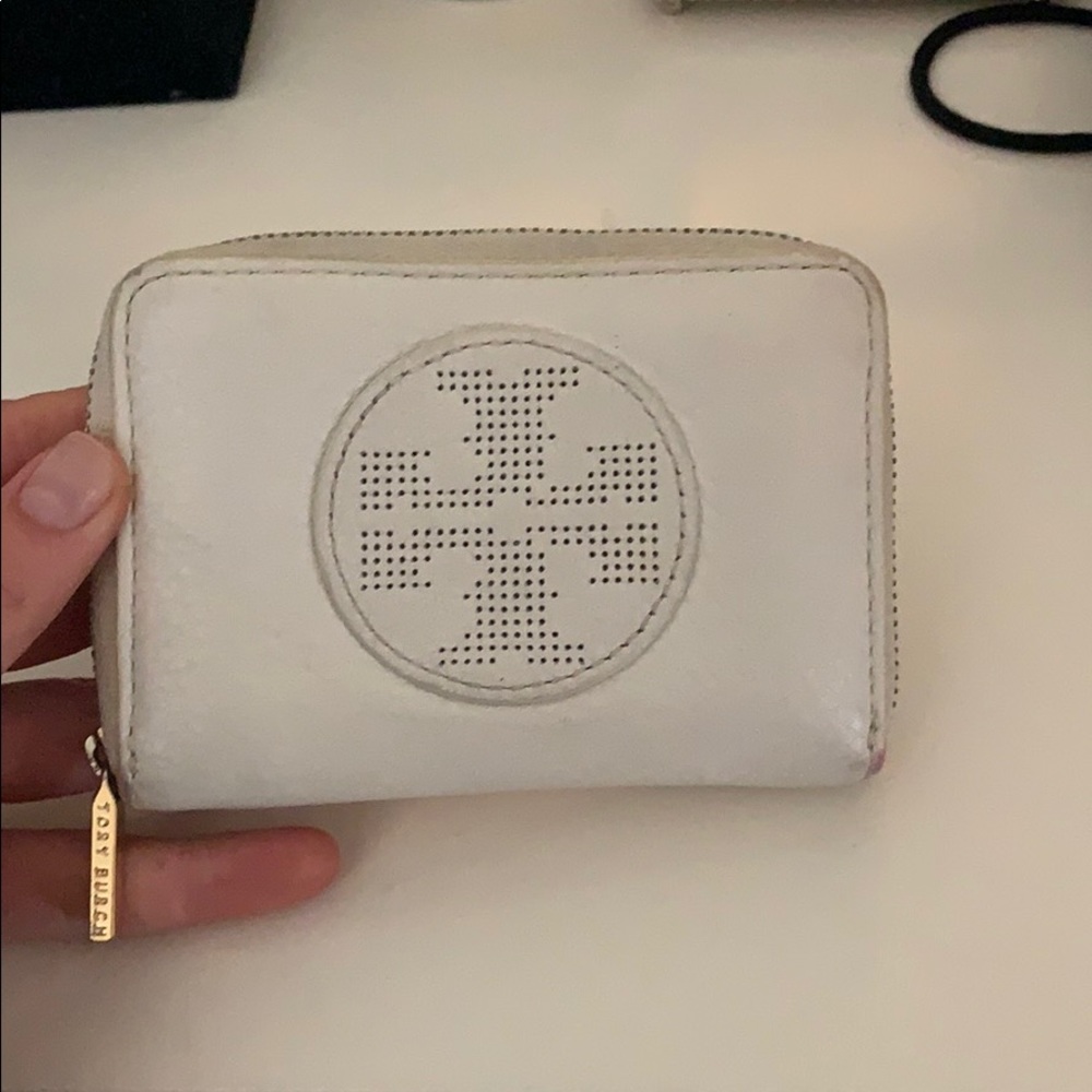 cream tory burch wallet